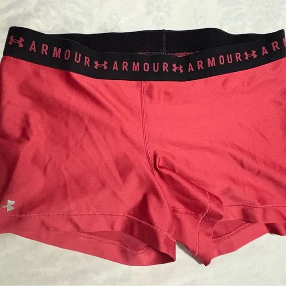 Under Armour Red Athletic Shorts Performance Fit - Picture 5 of 7